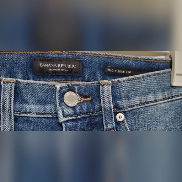 Banana Republic Premium Denim Mid Rise Skinny - Picture 4 of 6